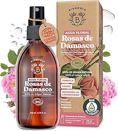 Recetas caseras de belleza con agua de rosas